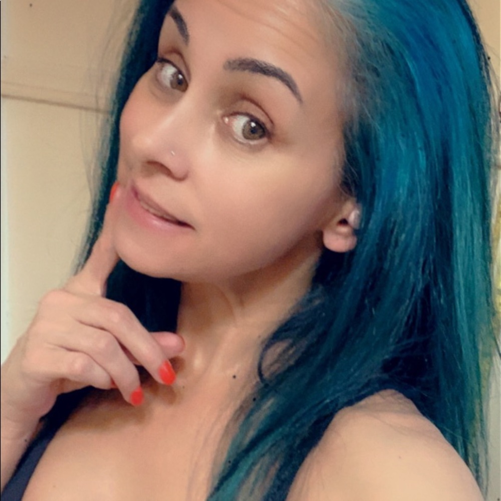 Meet your Posher, Nichol